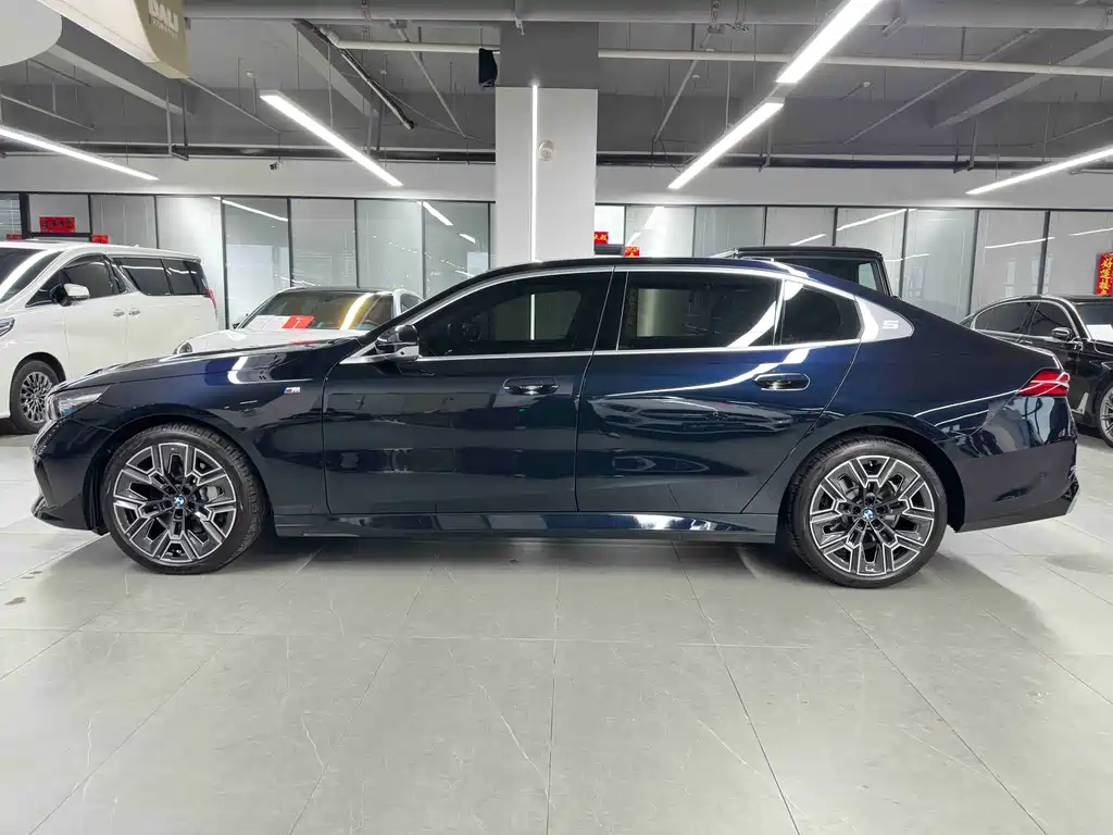 BMW 5 Series 5 2025 530Li Premium M Sport