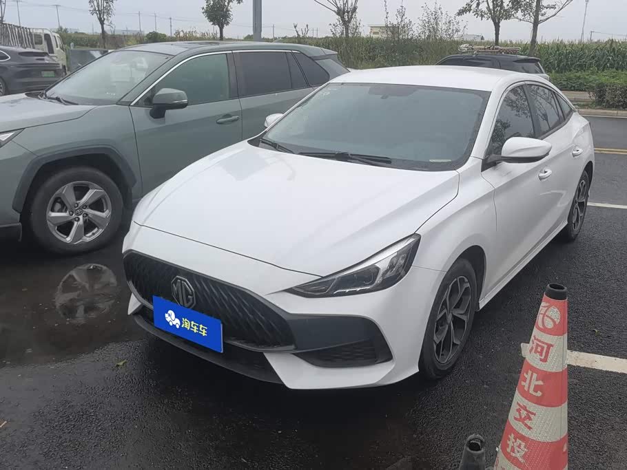 MG MG5 1.5 л 2023 г. Белый, пробег 20800 км