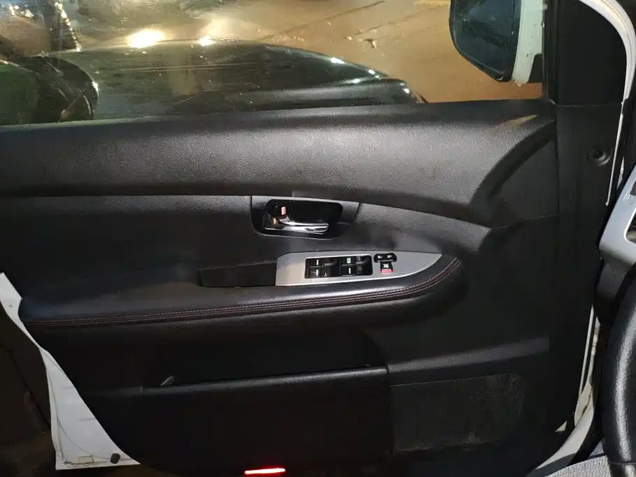 BYD S6 — миниатюра 7