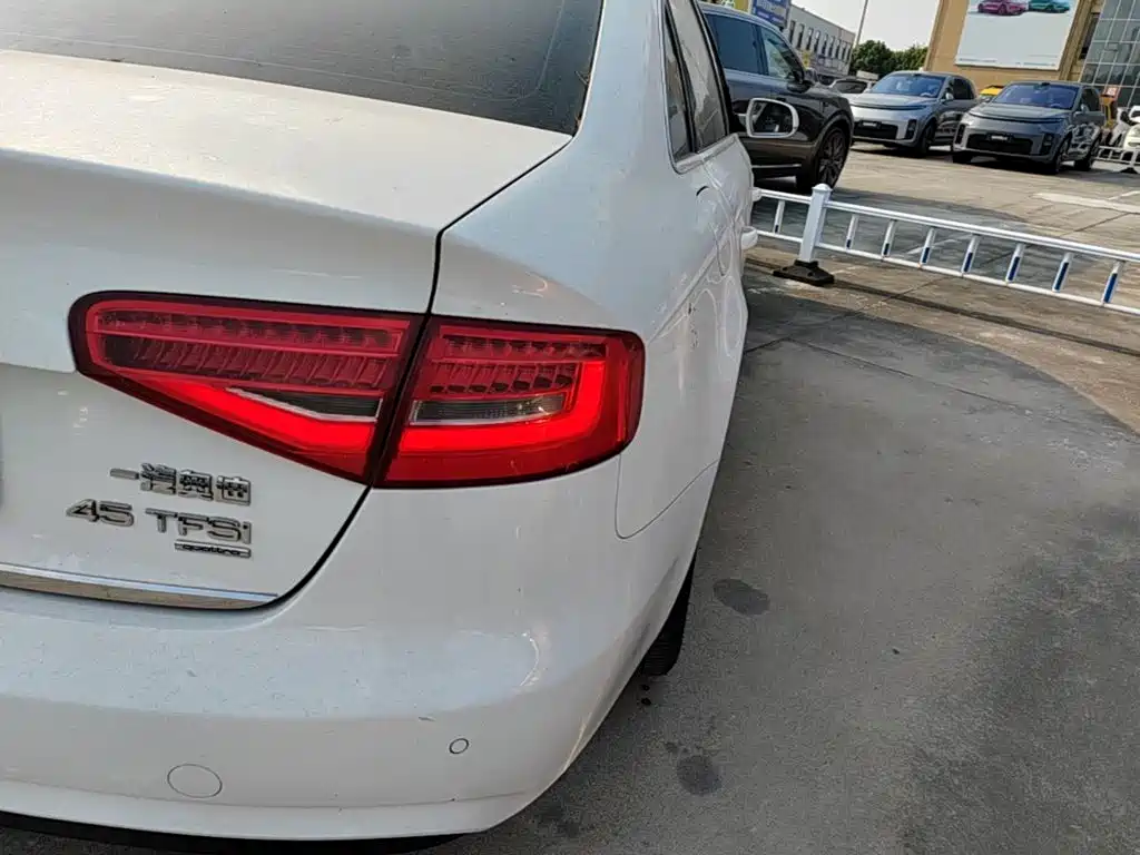 Audi A4L — миниатюра 8
