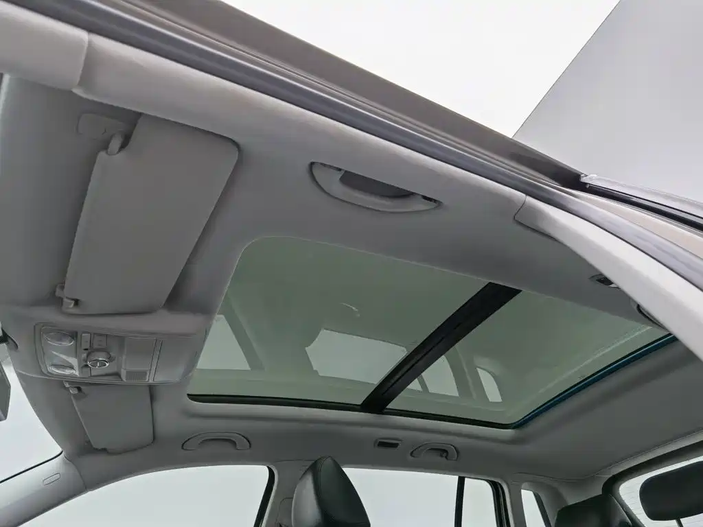 Volkswagen Tiguan — миниатюра 14