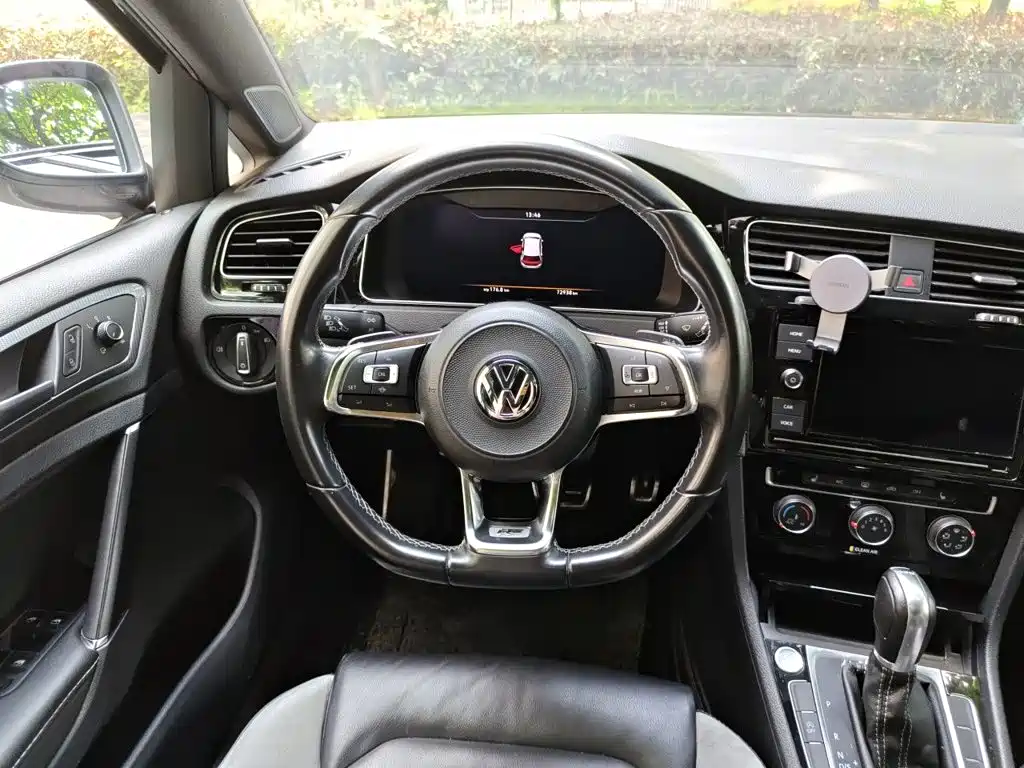 Volkswagen Golf — миниатюра 11