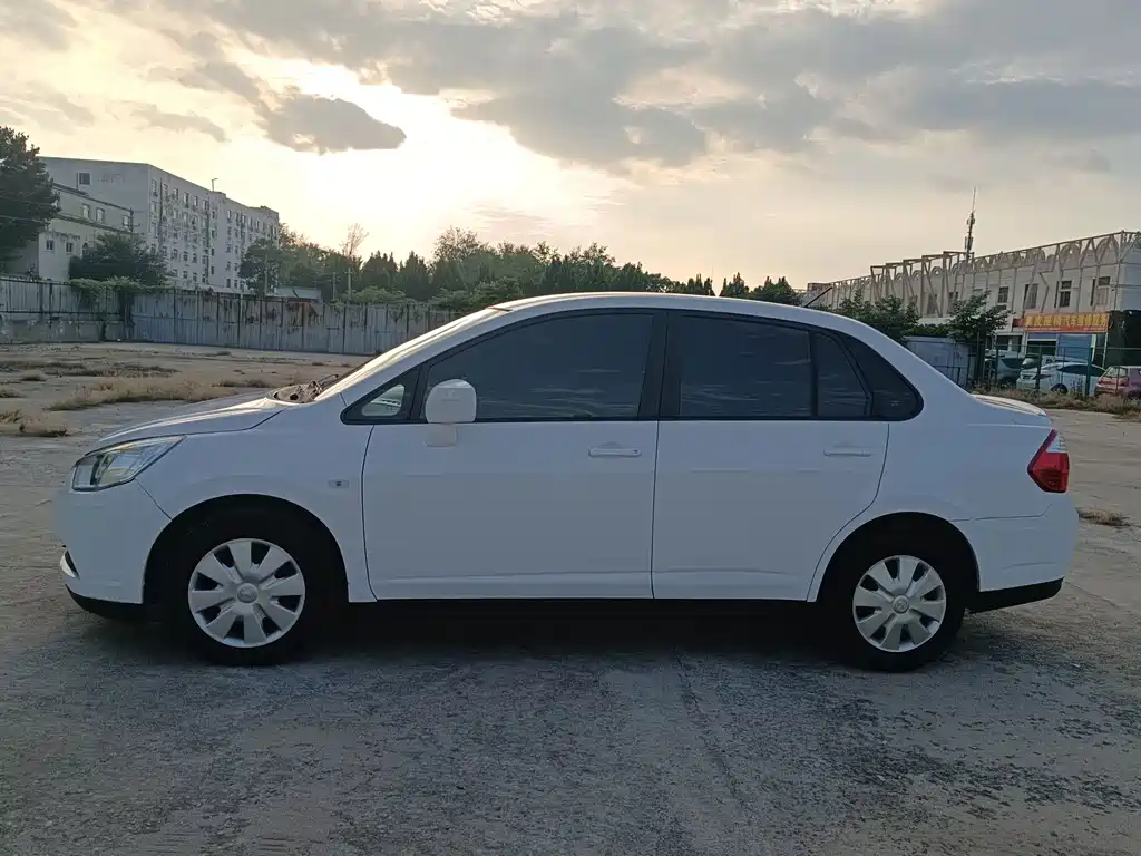 Venucia D50 — миниатюра 4