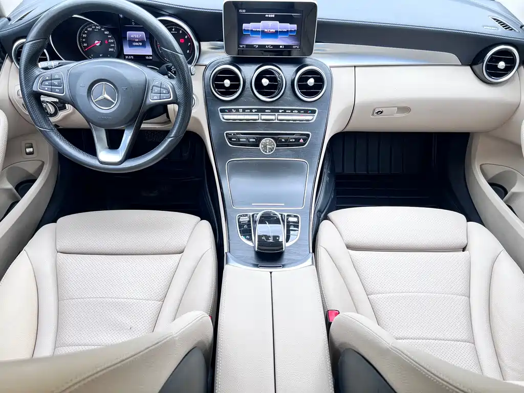 Mercedes-Benz C-Class — миниатюра 17