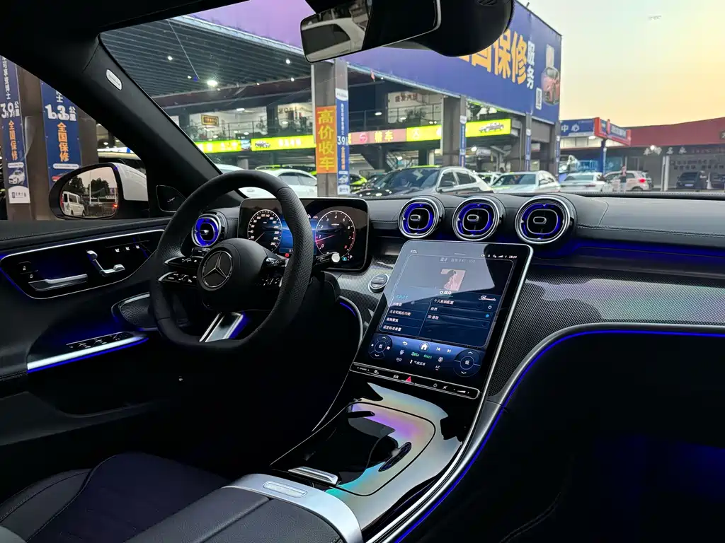 Mercedes-Benz C-Class — миниатюра 12