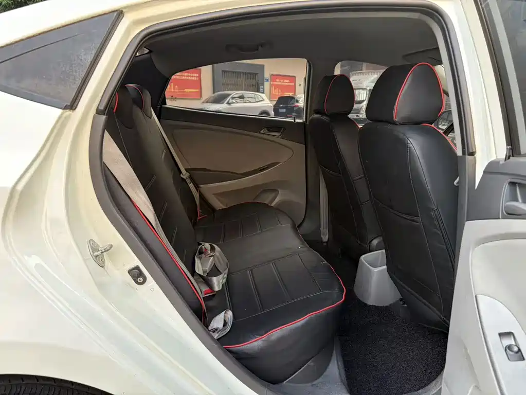 Hyundai Verna — миниатюра 11