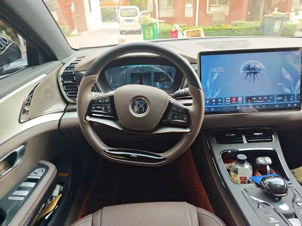 BYD Han — миниатюра 6