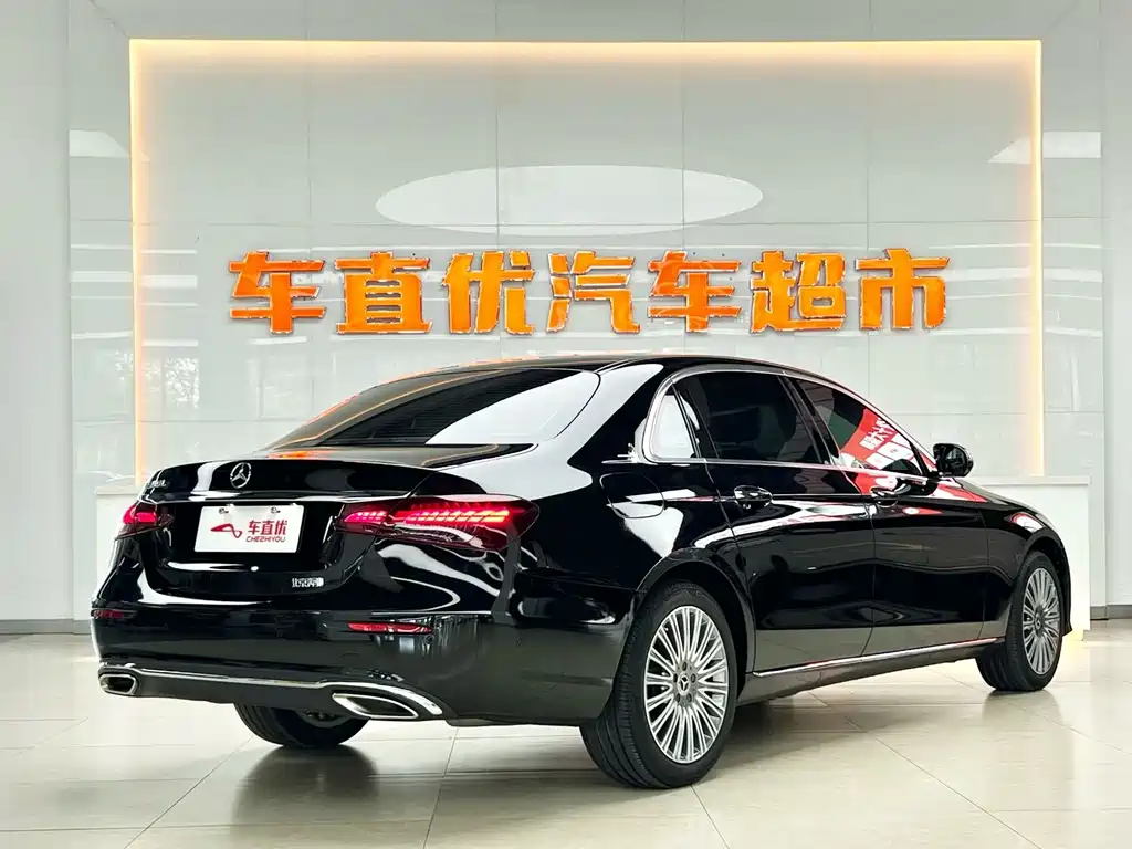 Mercedes-Benz E-Class — миниатюра 5