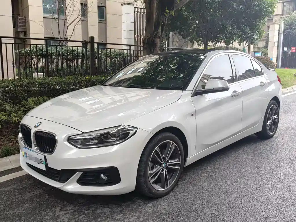 BMW 1 SERIES