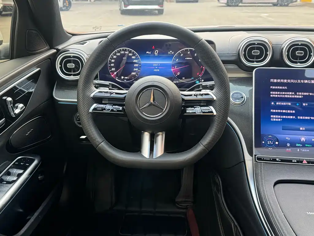 Mercedes-Benz C-Class — миниатюра 11