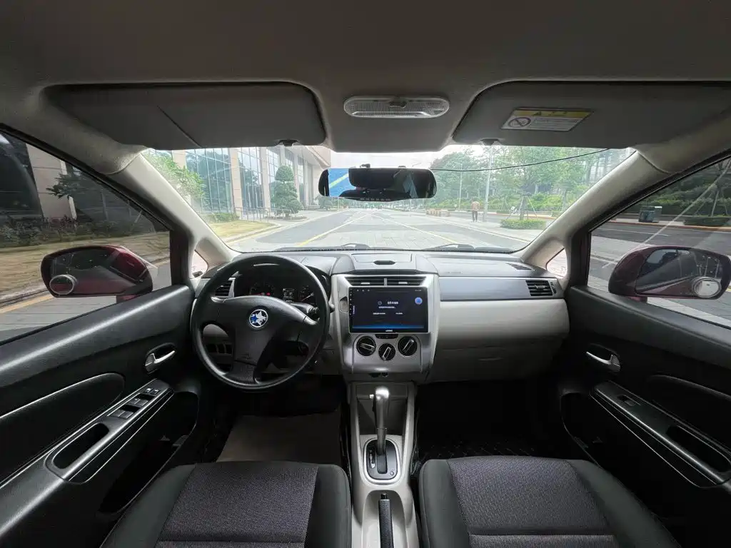 Venucia R50 — миниатюра 9