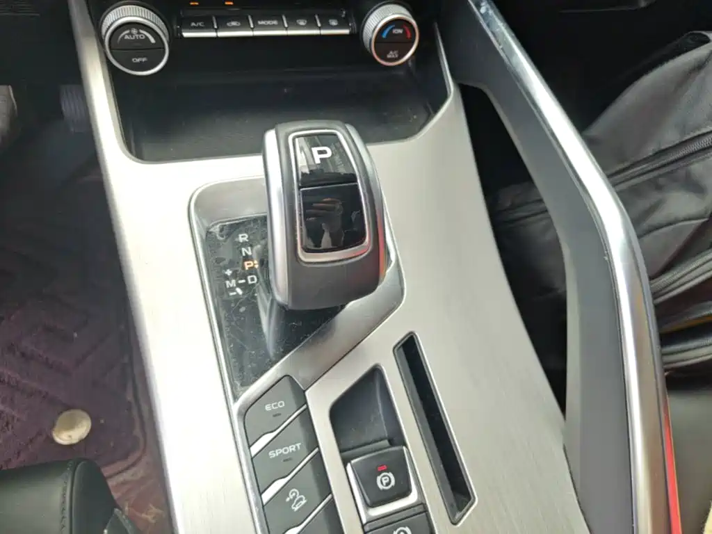 Geely Binyue — миниатюра 14