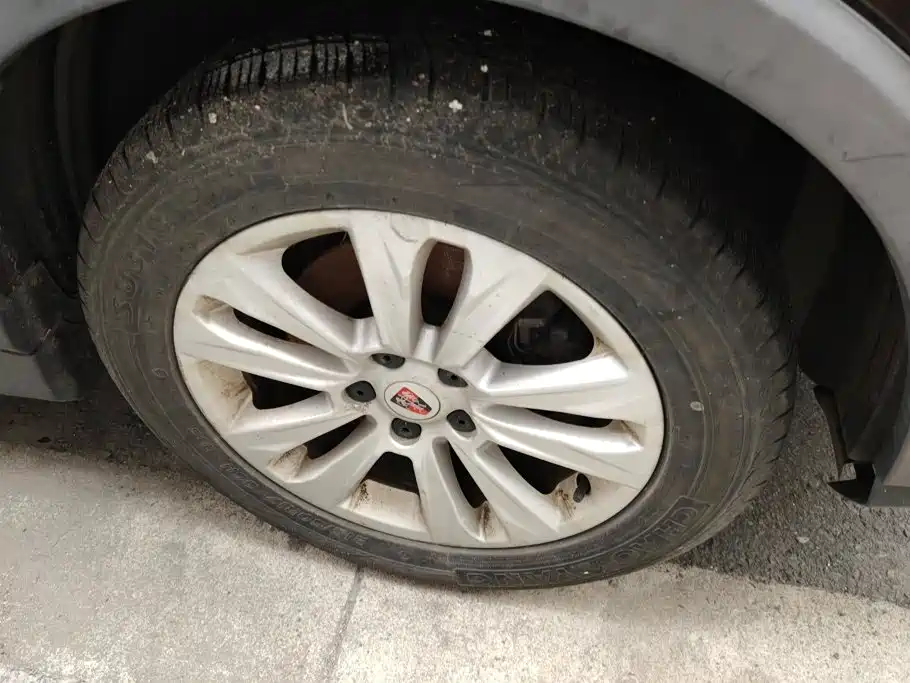 Roewe RX5 — миниатюра 6