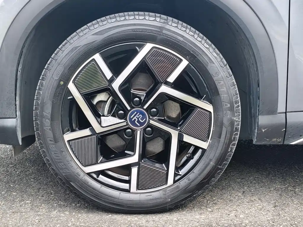 BYD Yuan Plus — миниатюра 10