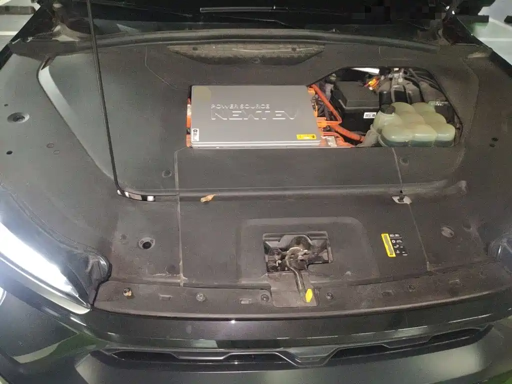 NIO EC6 — миниатюра 11