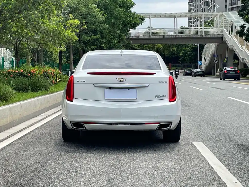 Cadillac XTS — миниатюра 7