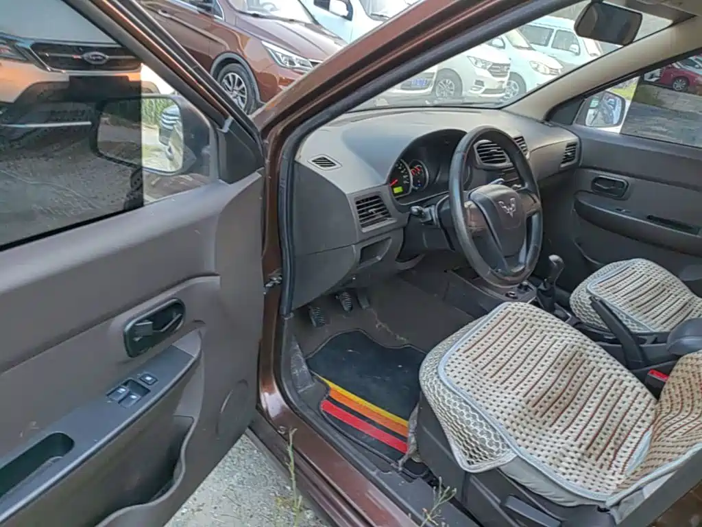 Wuling Hongguang — миниатюра 16