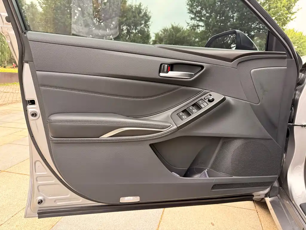 Toyota Avalon — миниатюра 13