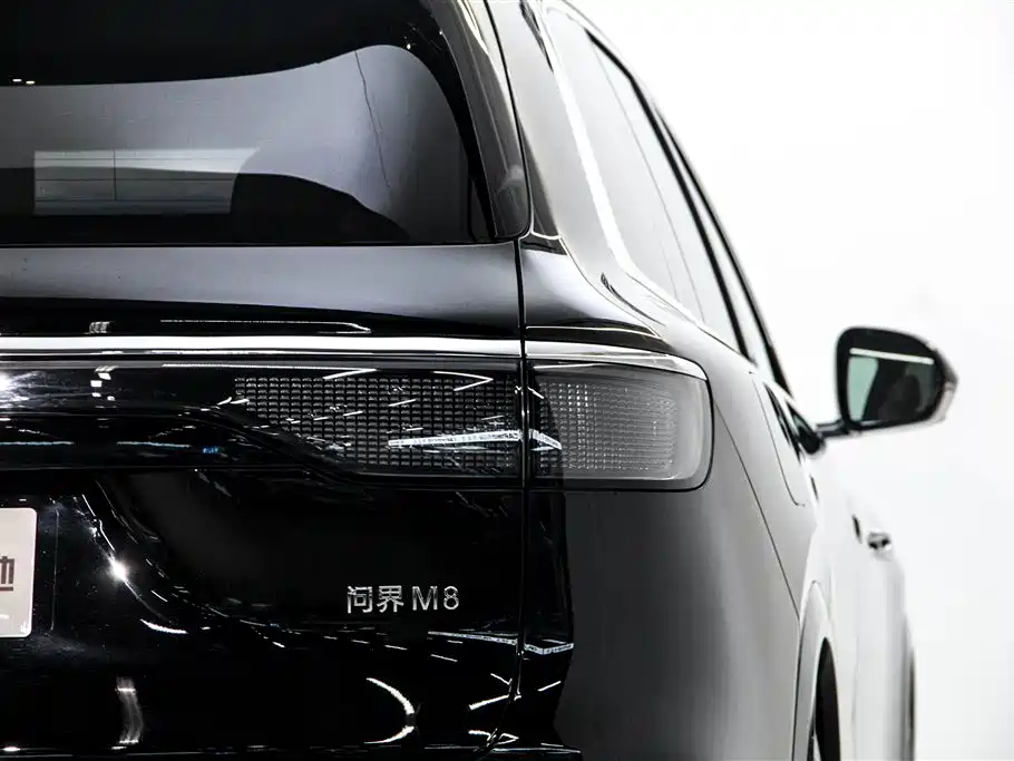 Aito M8 2025 Ultra 53.4kWh 5 мест (192 )