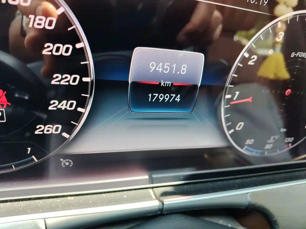 Mercedes-Benz E-Class — миниатюра 13