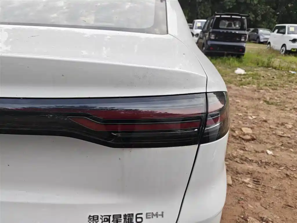 Geely Galaxy Galaxy 6 6 2026 125km +