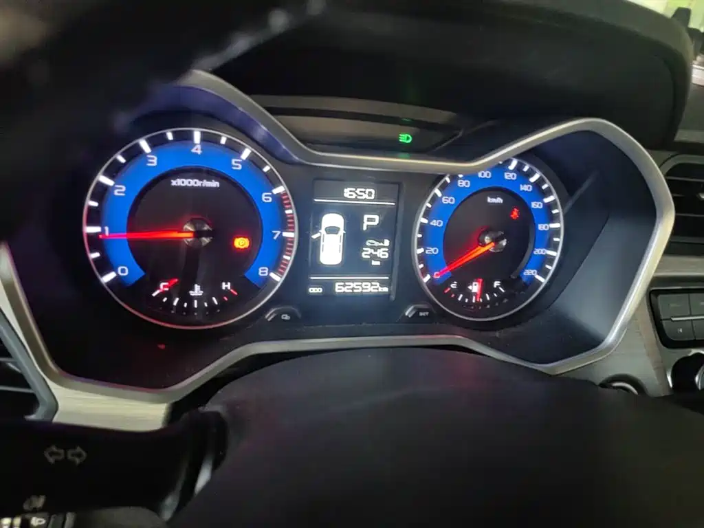 Geely Vision X3 — миниатюра 5