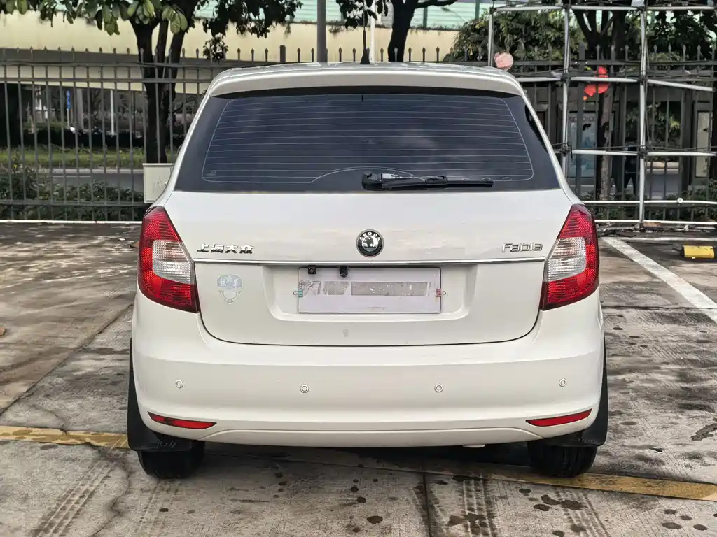 Skoda Fabia — миниатюра 6