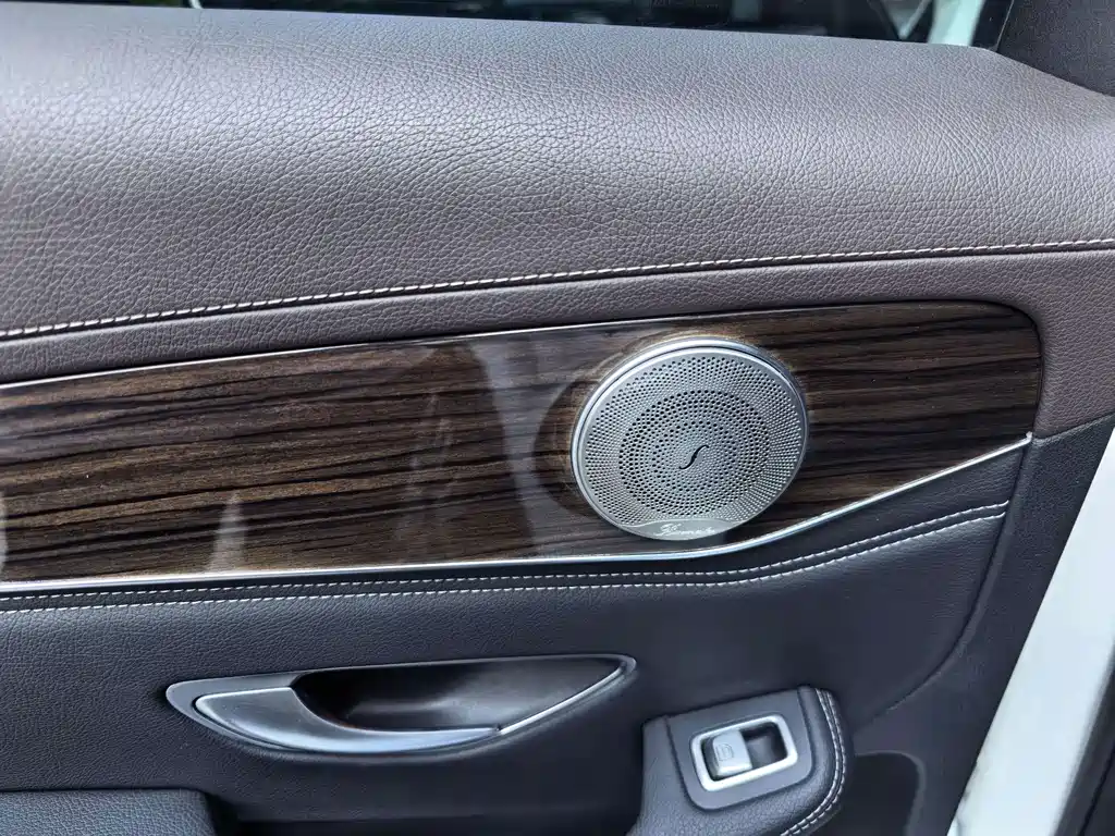 Mercedes-Benz GLC — миниатюра 11