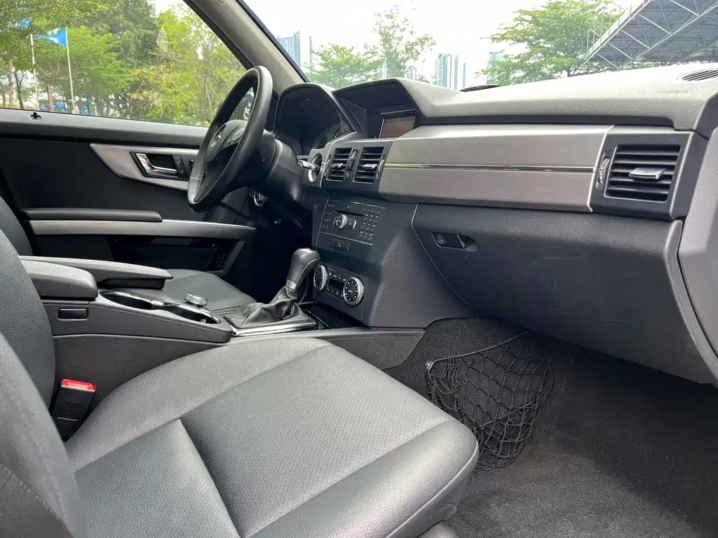 Mercedes-Benz GLK-Class (Import) — миниатюра 8