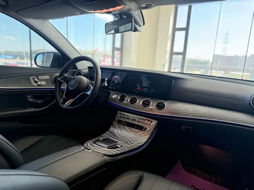 Mercedes-Benz E-Class — миниатюра 4