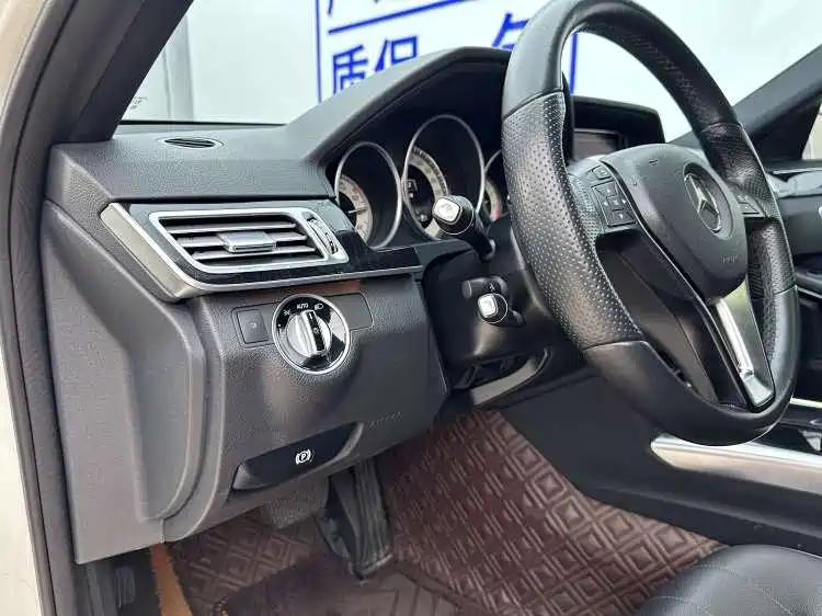Mercedes-Benz E-Class — миниатюра 10