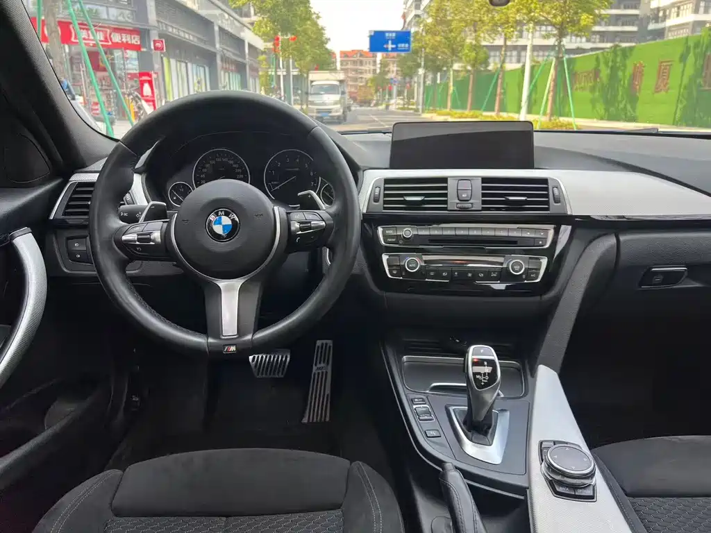 BMW 3 Series — миниатюра 4