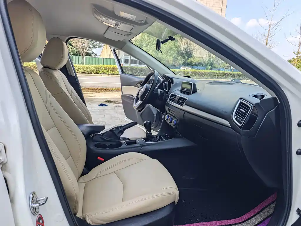 Mazda 3 Axela — миниатюра 11