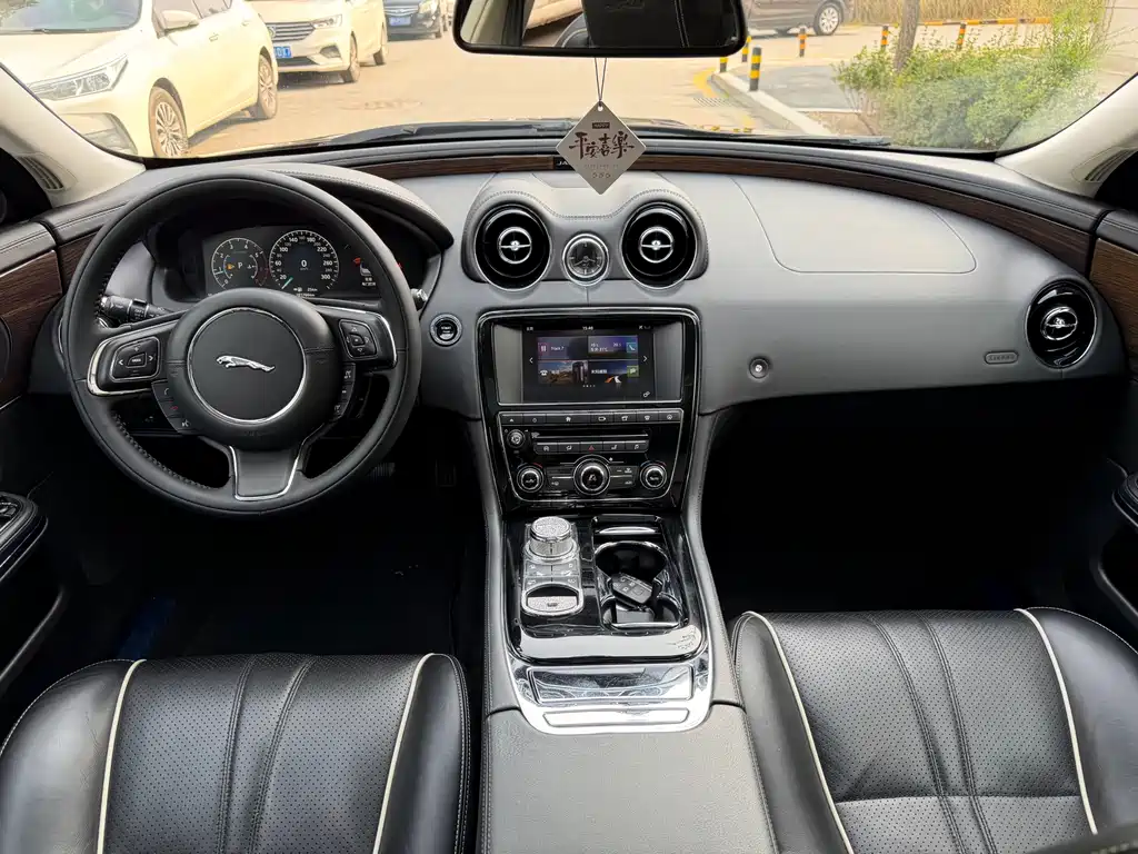 Jaguar XJ 2016 XJL 3.0 SC