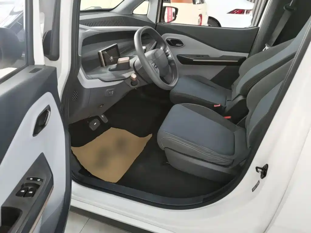 Baojun E200 — миниатюра 15