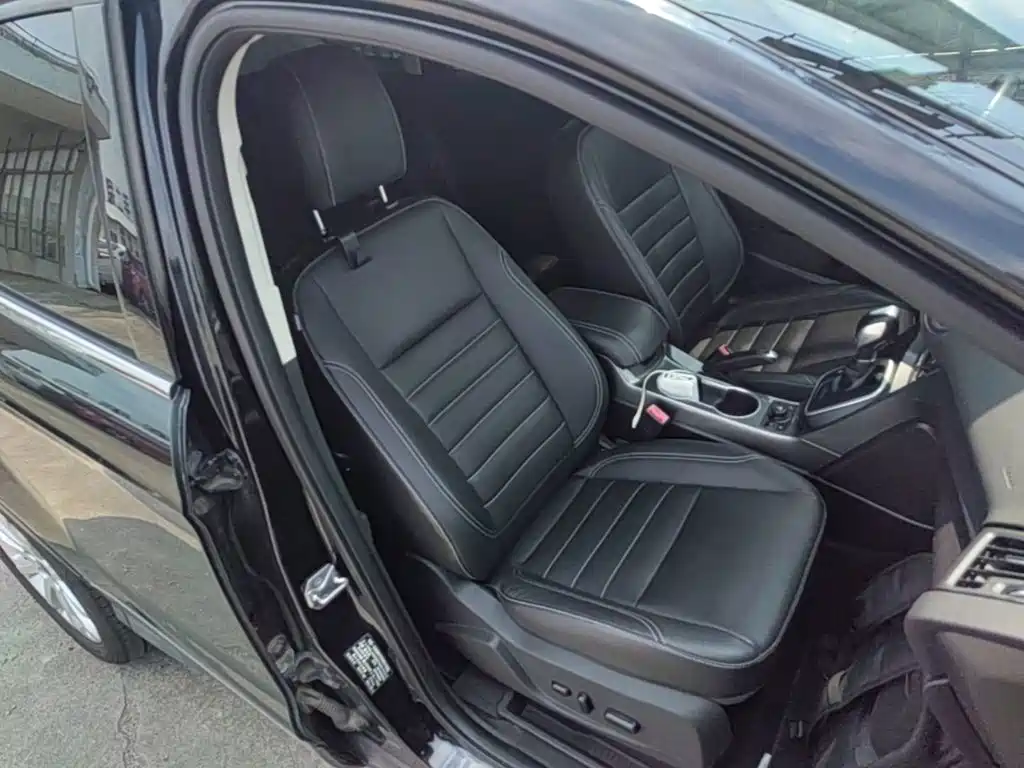 Ford Kuga — миниатюра 20