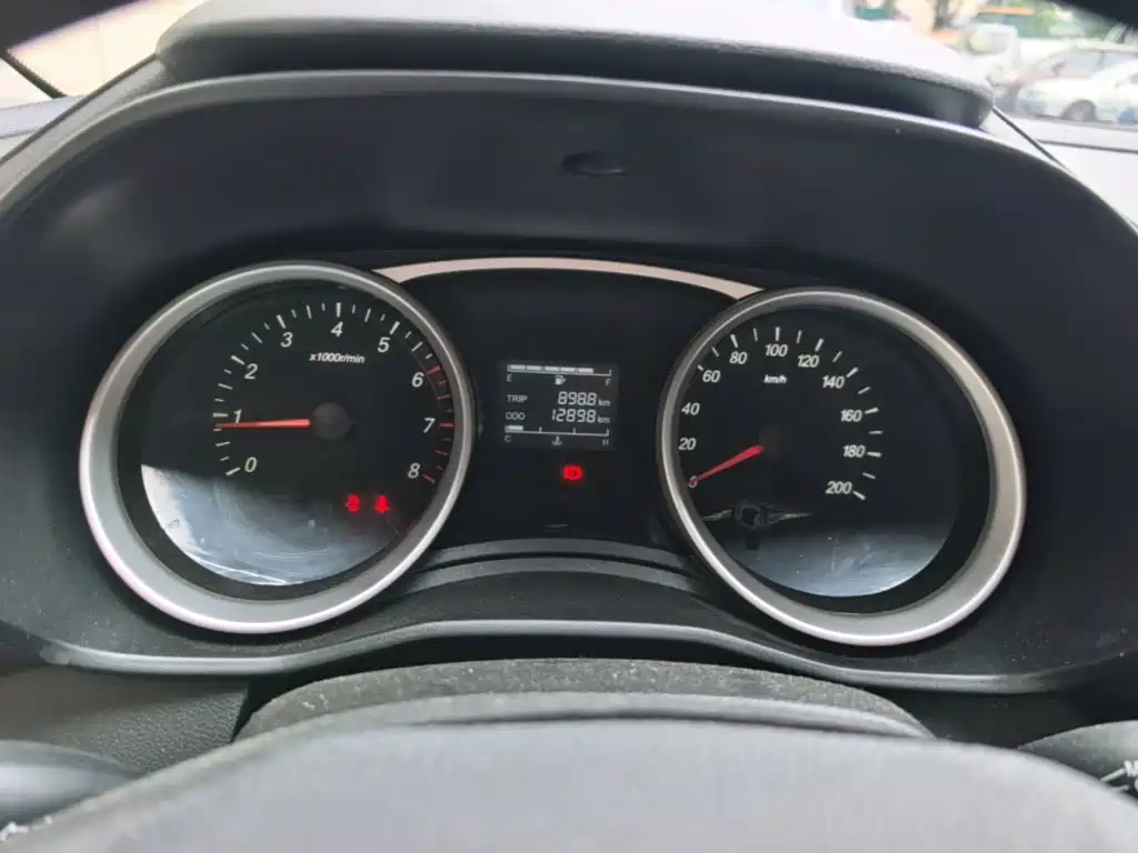 Wuling Hongguang S3 — миниатюра 12