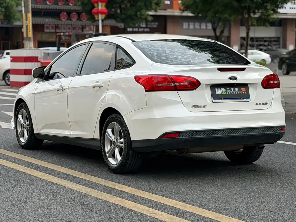 Ford Focus — миниатюра 15