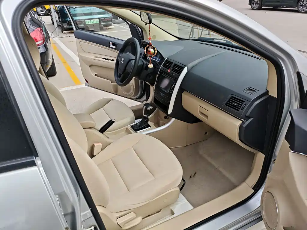 BAIC E-Series — миниатюра 7