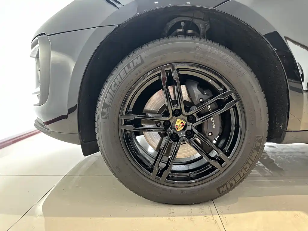 Porsche Macan — миниатюра 25
