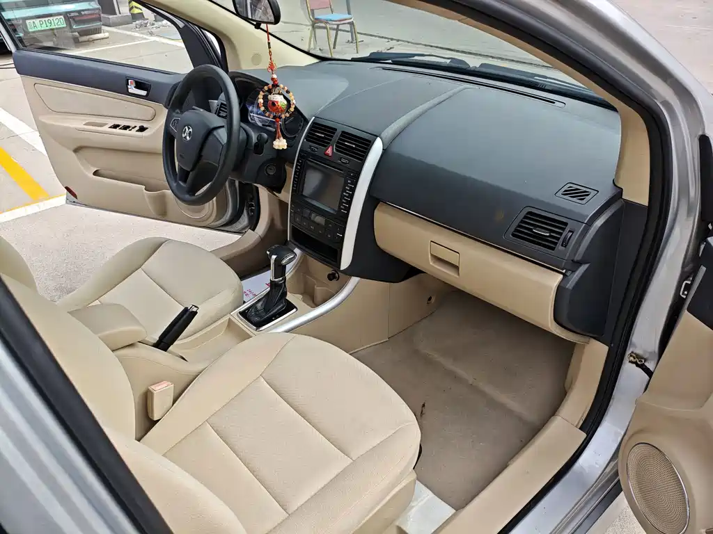 BAIC E-Series — миниатюра 8