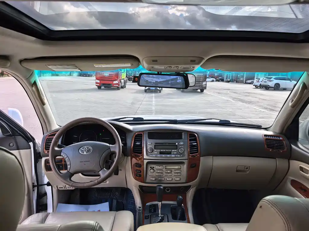 Toyota Land Cruiser — миниатюра 12