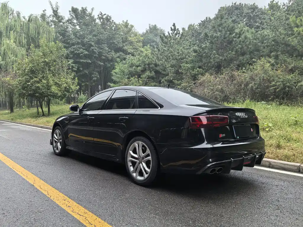 AUDI S6