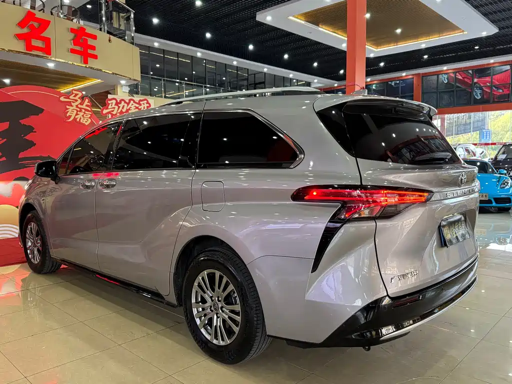 Toyota Sienna 2021 2.5L Luxury