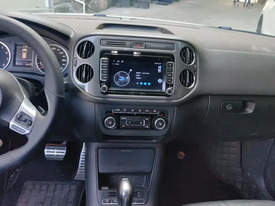 Volkswagen Tiguan — миниатюра 13
