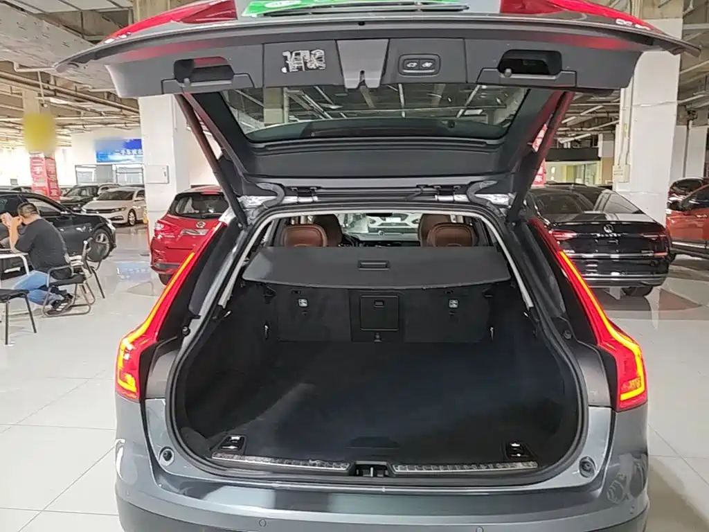 Volvo V90 — миниатюра 19