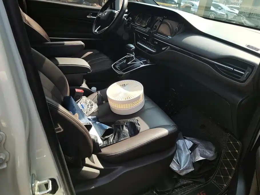 GAC Motor Trumpchi M6 — миниатюра 8