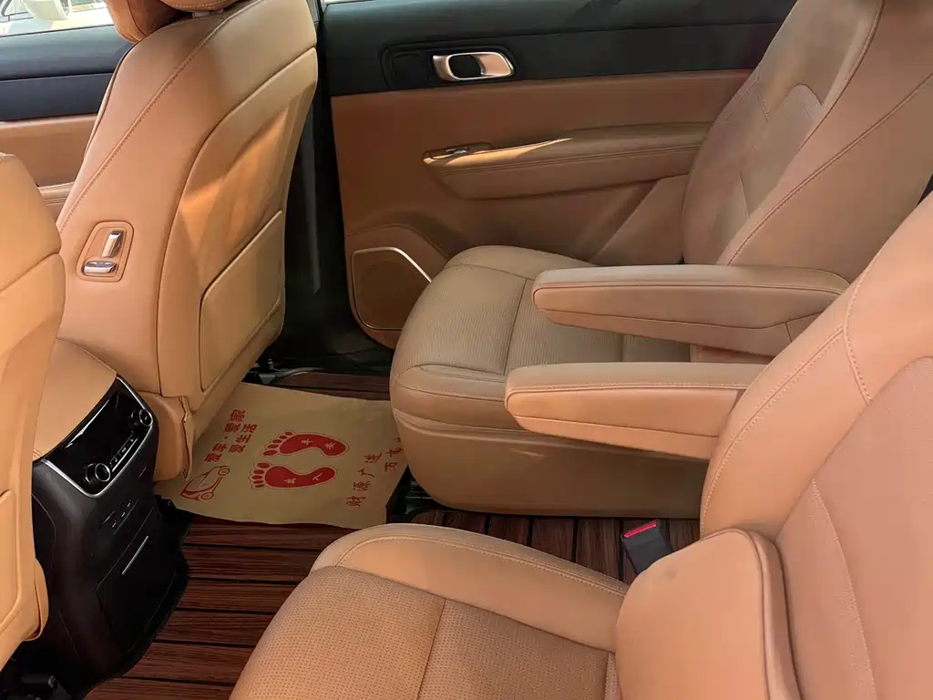Li Auto ONE 2021 6 мест