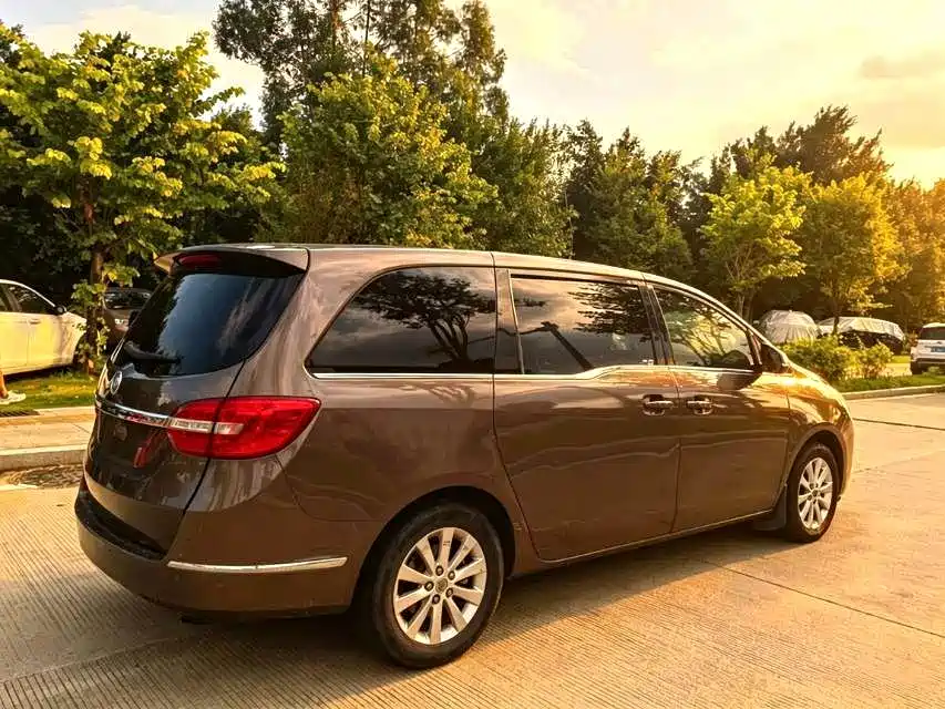 Buick GL8 — миниатюра 4