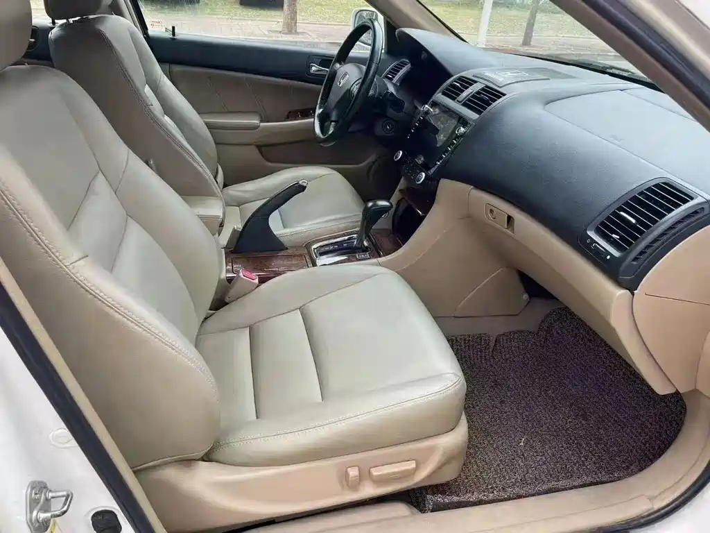 Honda Accord 2007 2.4L AT Luxury